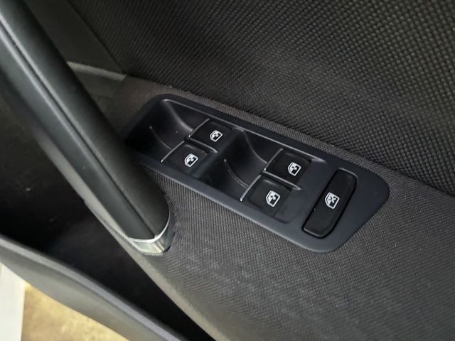 VOLKSWAGEN GOLF GTI 2016 Image 31