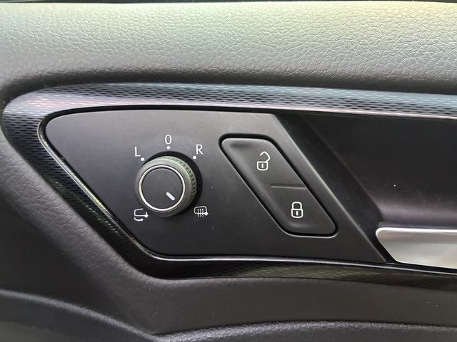 VOLKSWAGEN GOLF GTI 2016 Image 31