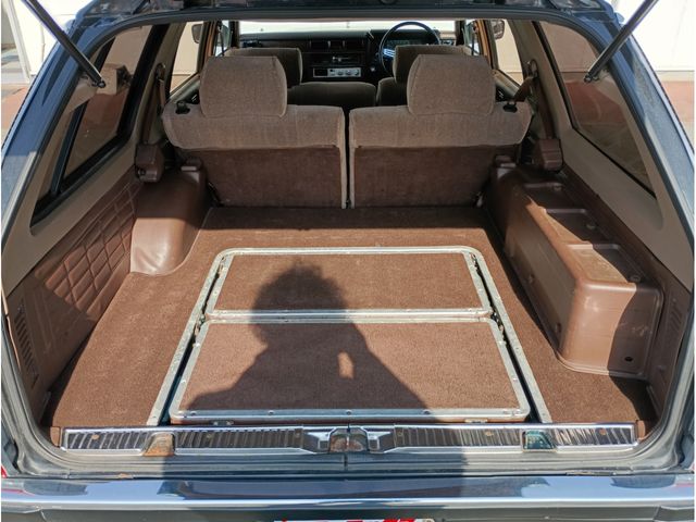 NISSAN CEDRIC WAGON 1997 Image 31