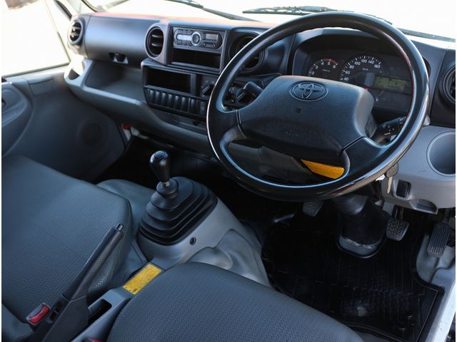 TOYOTA DYNA ROUTE VAN 2017 Image 31