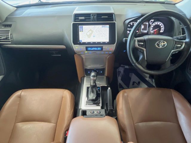 TOYOTA LANDCRUISER PRADO 2022 Image 31