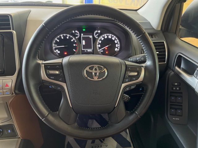 TOYOTA LANDCRUISER PRADO 2022 Image 31