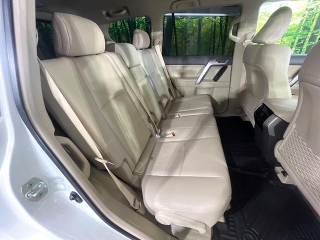 TOYOTA LANDCRUISER PRADO 2023 Image 31