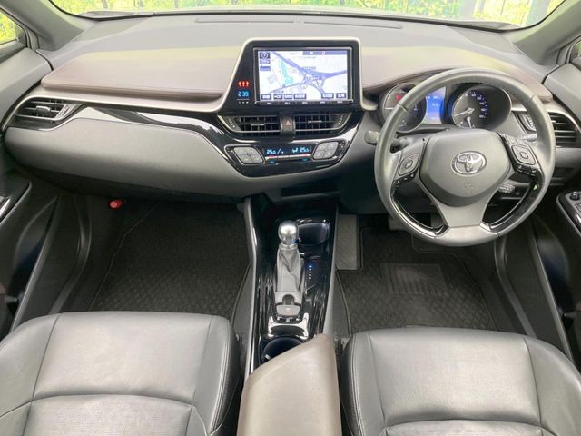 TOYOTA C-HR 2017 Image 31