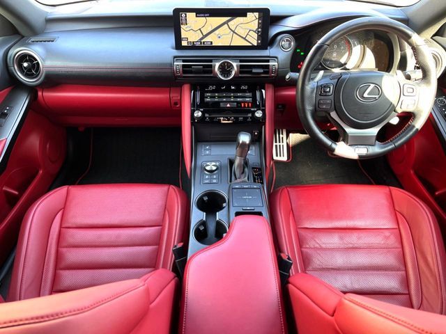 TOYOTA LEXUS IS300 2020 Image 31