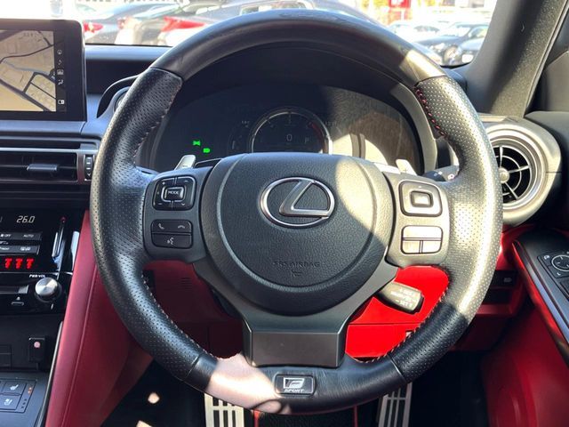 TOYOTA LEXUS IS300 2020 Image 31