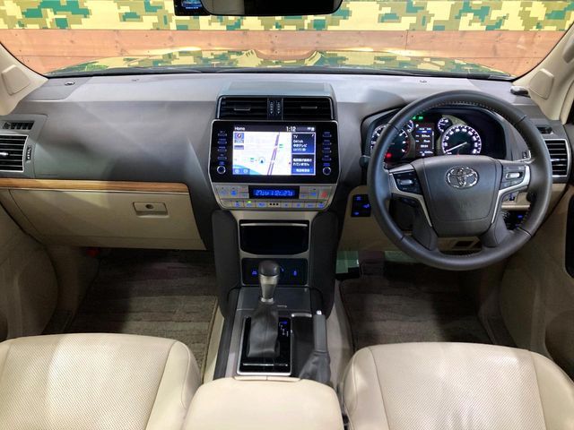 TOYOTA LANDCRUISER PRADO 2022 Image 31