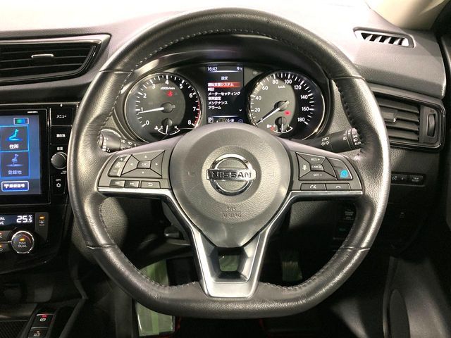 NISSAN X-TRAIL 2WD 2018 Image 31