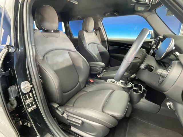 BMW MINI COOPER S 5DOOR 2023 Image 31