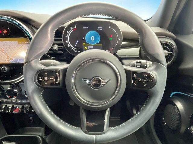 BMW MINI COOPER S 5DOOR 2023 Image 31