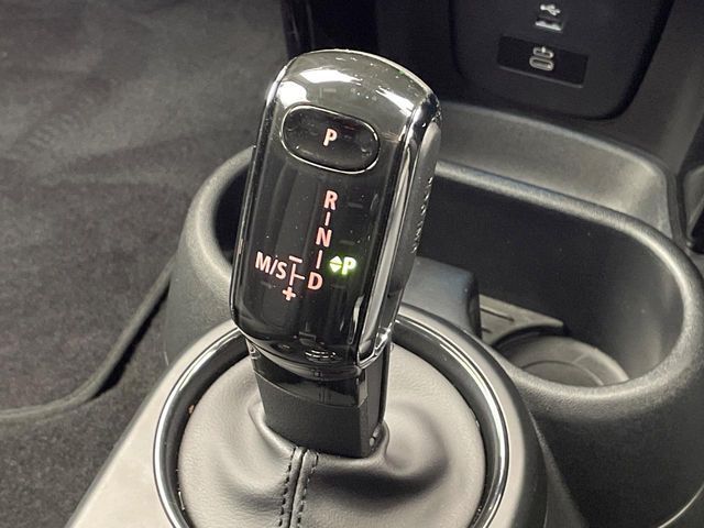 BMW MINI COOPER S 5DOOR 2023 Image 31