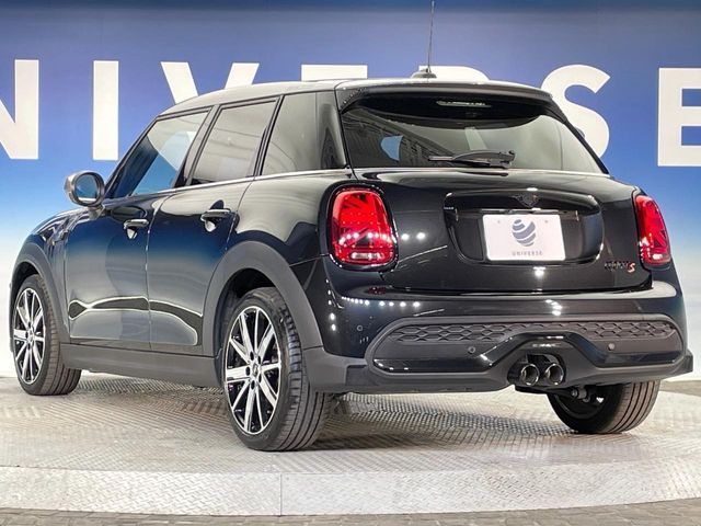 BMW MINI COOPER S 5DOOR 2023 Image 31