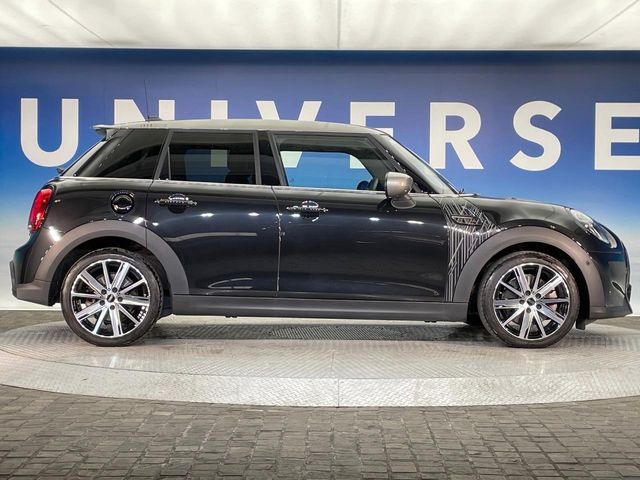 BMW MINI COOPER S 5DOOR 2023 Image 31