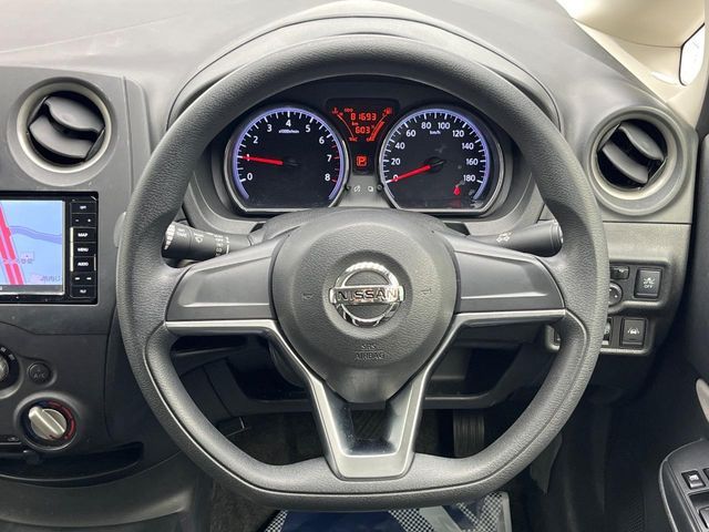 NISSAN NOTE 2018 Image 31