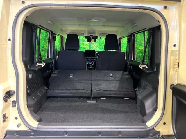 SUZUKI JIMNY NOMADE 2025 Image 31