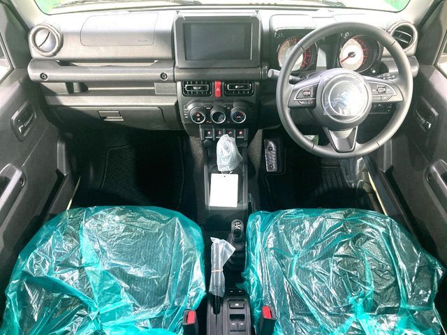 SUZUKI JIMNY NOMADE 2025 Image 31