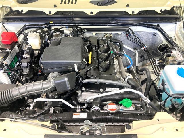 SUZUKI JIMNY NOMADE 2025 Image 31