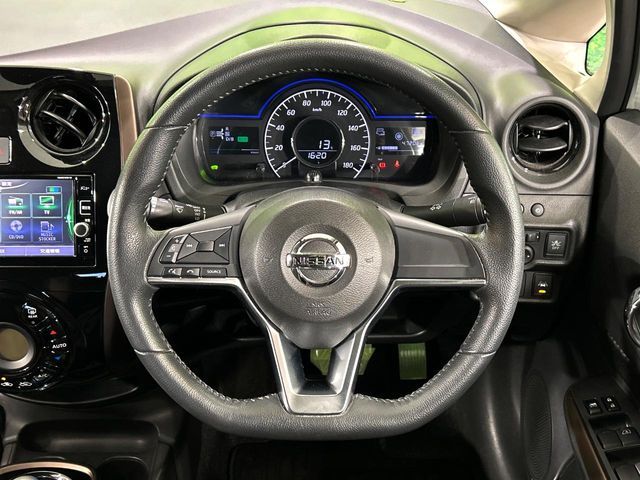 NISSAN NOTE 2017 Image 31