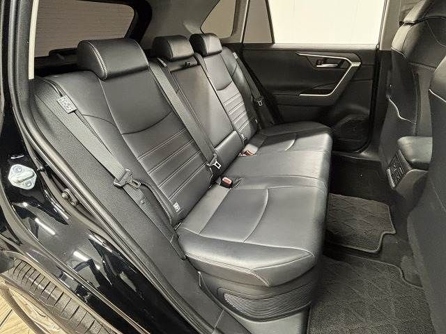 TOYOTA RAV4 HYBRID 4WD 2019 Image 31