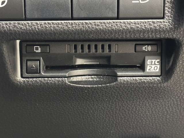 TOYOTA RAV4 HYBRID 4WD 2019 Image 31