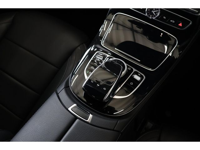 MERCEDES BENZ E CLAS 2017 Image 31