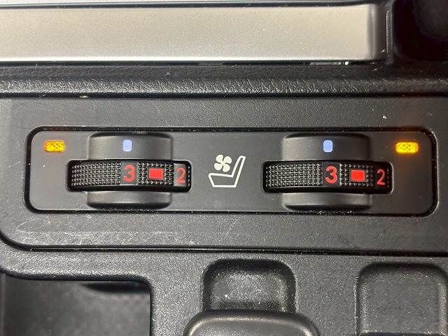 TOYOTA LANDCRUISER PRADO 2022 Image 31