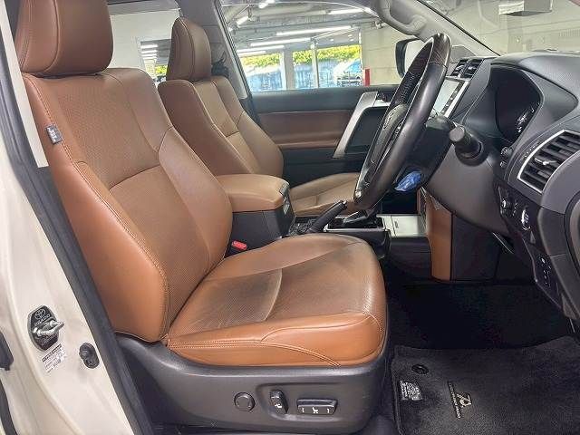 TOYOTA LANDCRUISER PRADO 2022 Image 31