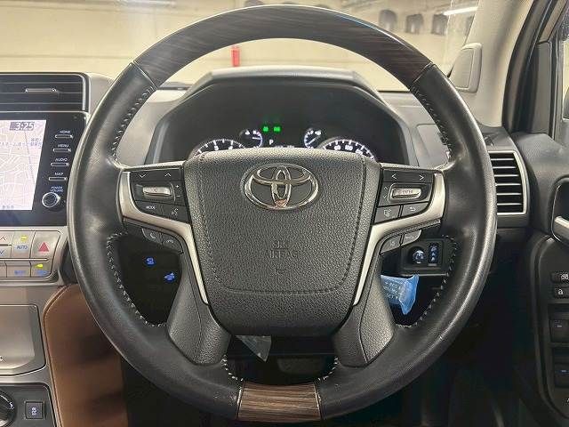 TOYOTA LANDCRUISER PRADO 2022 Image 31