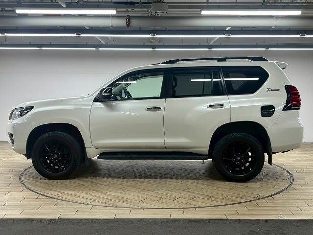 TOYOTA LANDCRUISER PRADO 2022 Image 31
