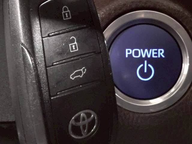 TOYOTA YARIS CROSS HYBRID 2020 Image 31