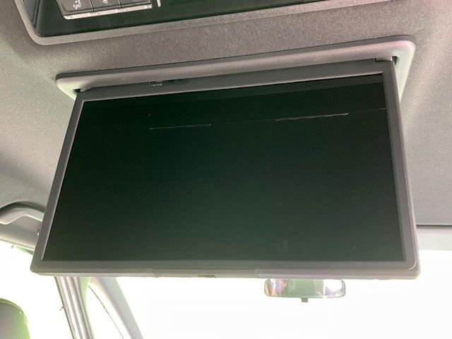 TOYOTA VOXY HYBRID 2022 Image 31