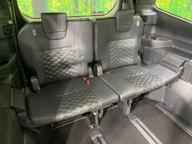 TOYOTA VOXY HYBRID 2022 Image 31