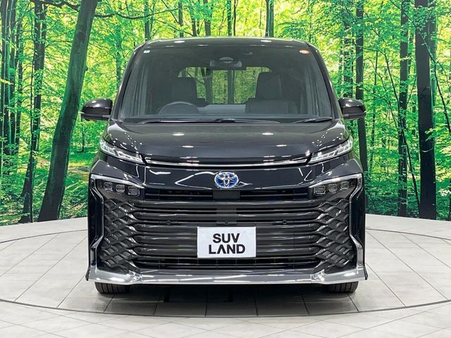 TOYOTA VOXY HYBRID 2022 Image 31