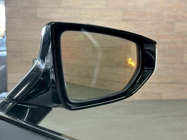 TOYOTA LEXUS UX250H 2019 Image 31