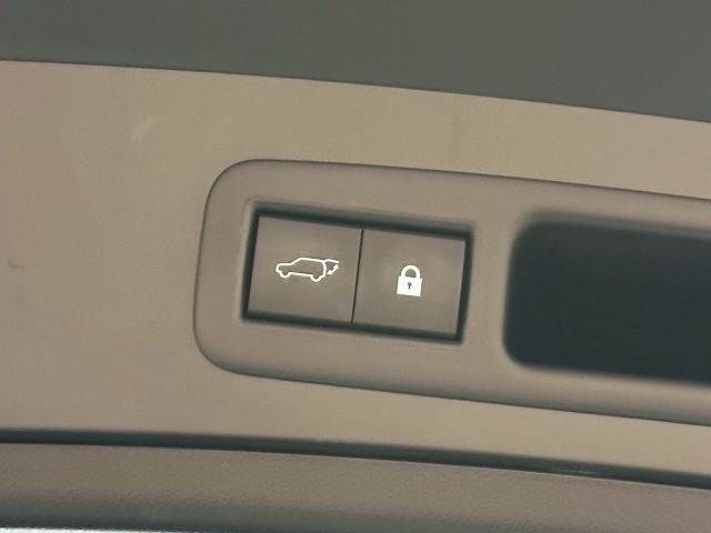 TOYOTA LEXUS UX250H 2019 Image 31