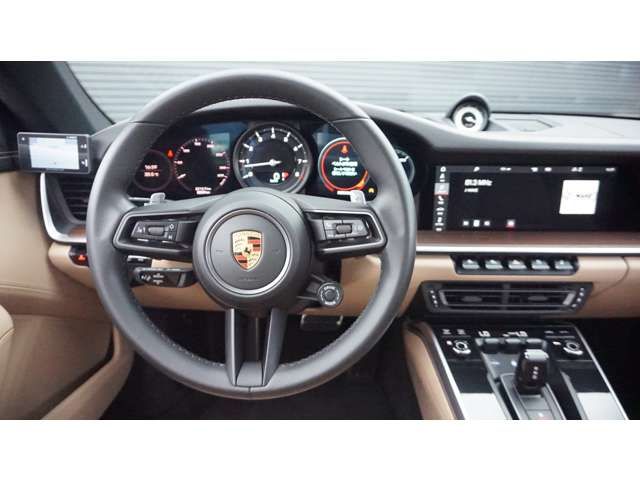 PORSCHE 911 2021 Image 31