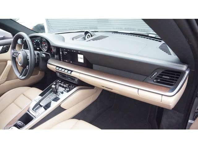 PORSCHE 911 2021 Image 31