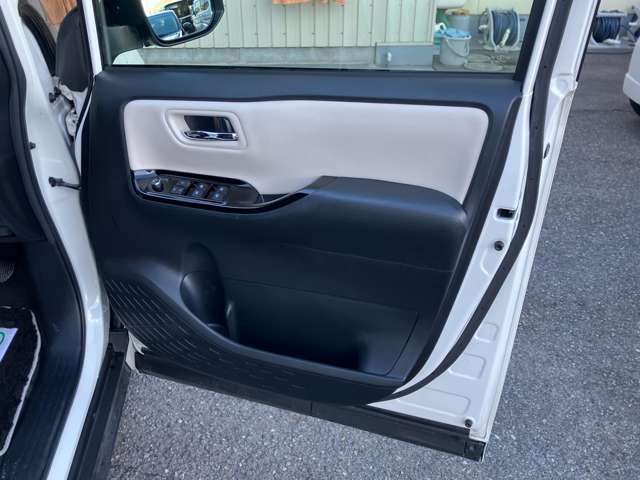 TOYOTA NOAH HYBRID 2019 Image 31