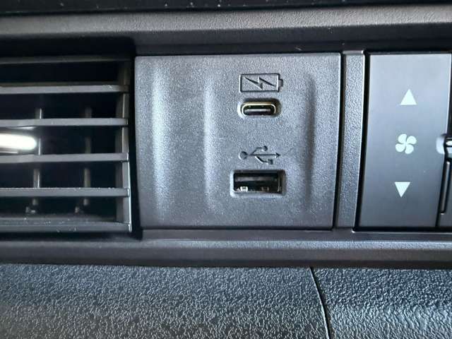 HONDA N BOX CUSTOM 2023 Image 31