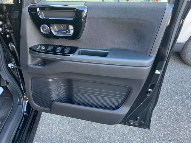 HONDA N BOX CUSTOM 2022 Image 31