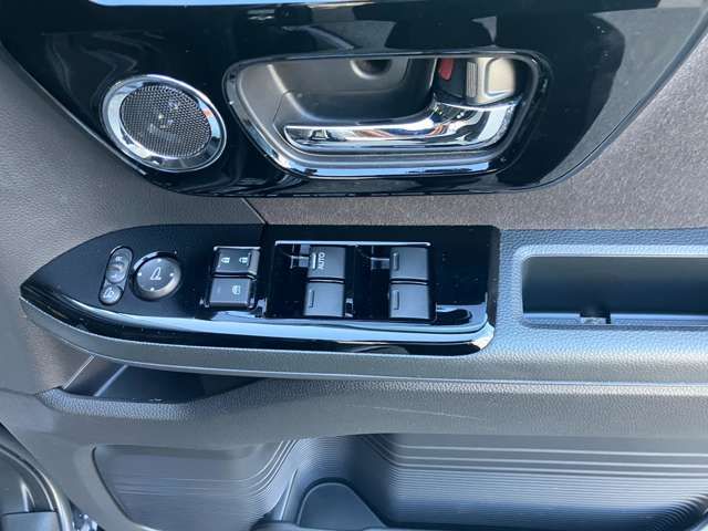 HONDA N BOX CUSTOM 2022 Image 31