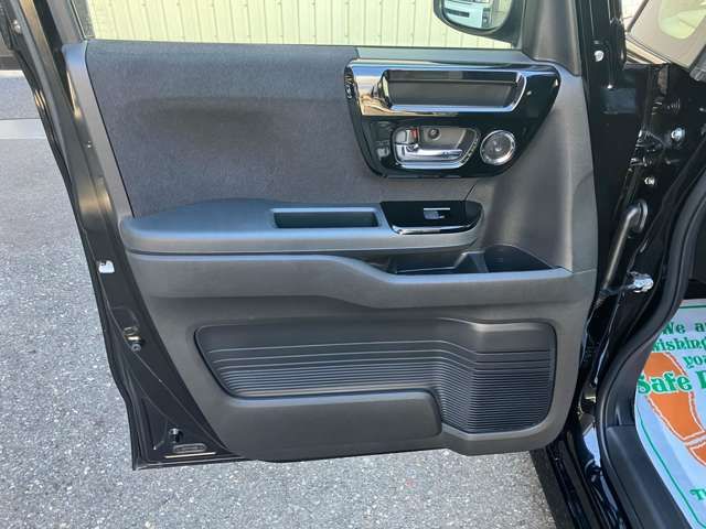 HONDA N BOX CUSTOM 2022 Image 31