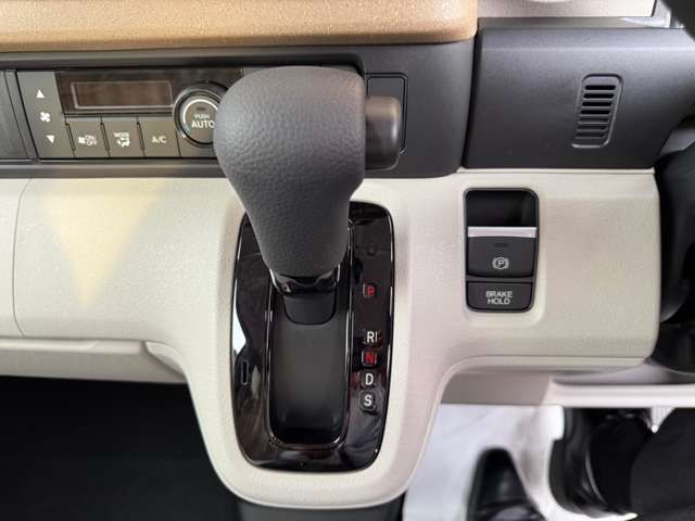 HONDA N BOX 2025 Image 31