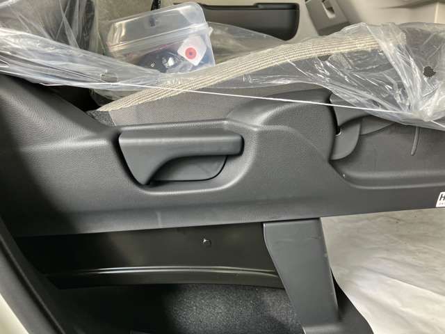 HONDA N BOX 2025 Image 31