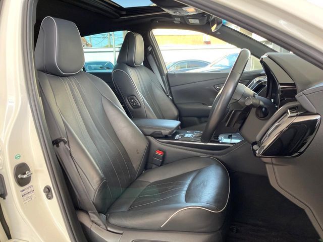 TOYOTA CROWN SEDAN HYBRID 2018 Image 31