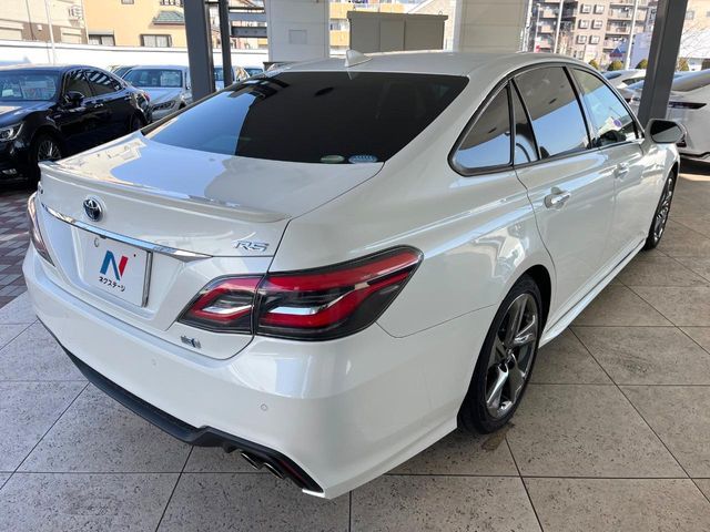 TOYOTA CROWN SEDAN HYBRID 2018 Image 31