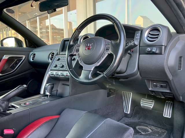 NISSAN GT-R 2010 Image 31