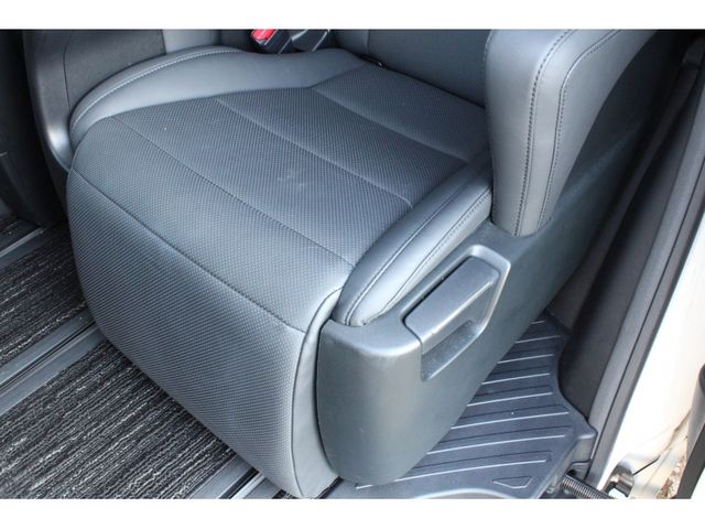 TOYOTA ALPHARD 2020 Image 31