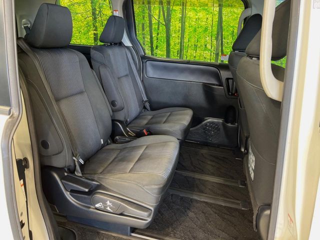 TOYOTA VOXY 2015 Image 31