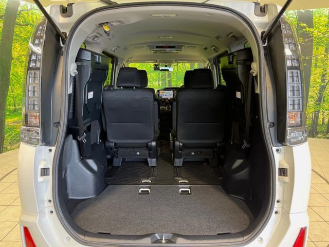 TOYOTA VOXY 2015 Image 31